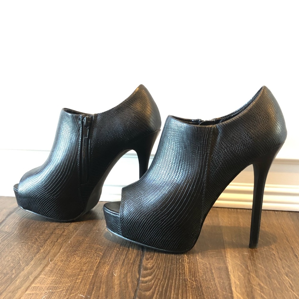 Steve Madden Peep Toe Stilettos